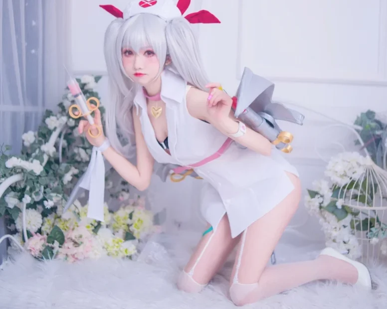 Coser衣衣丨COS合集[已更18期]~[644P+17V – 2.7G]